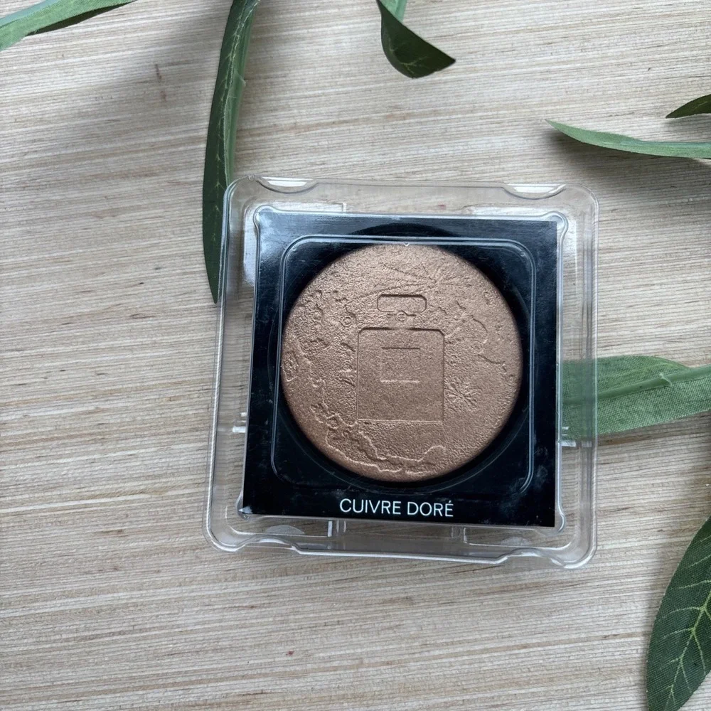 RARE Chanel Eclat Lunaire Illuminating Face Powder Cuivre Dore Limited Edition